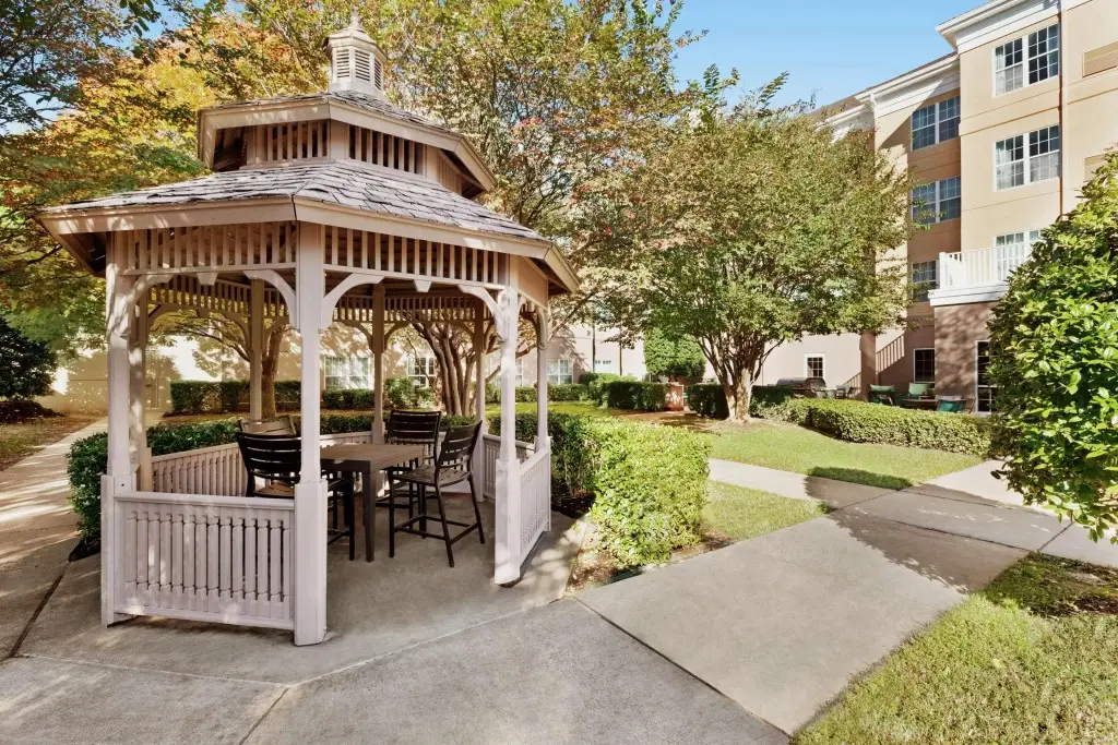 hilton embassy suites grapevine garden view