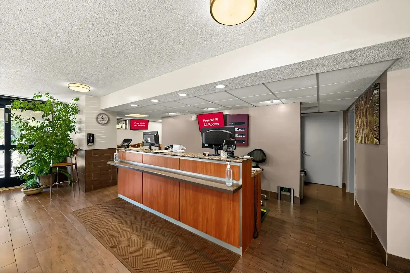 red roof inn dallas dfw airport north reception