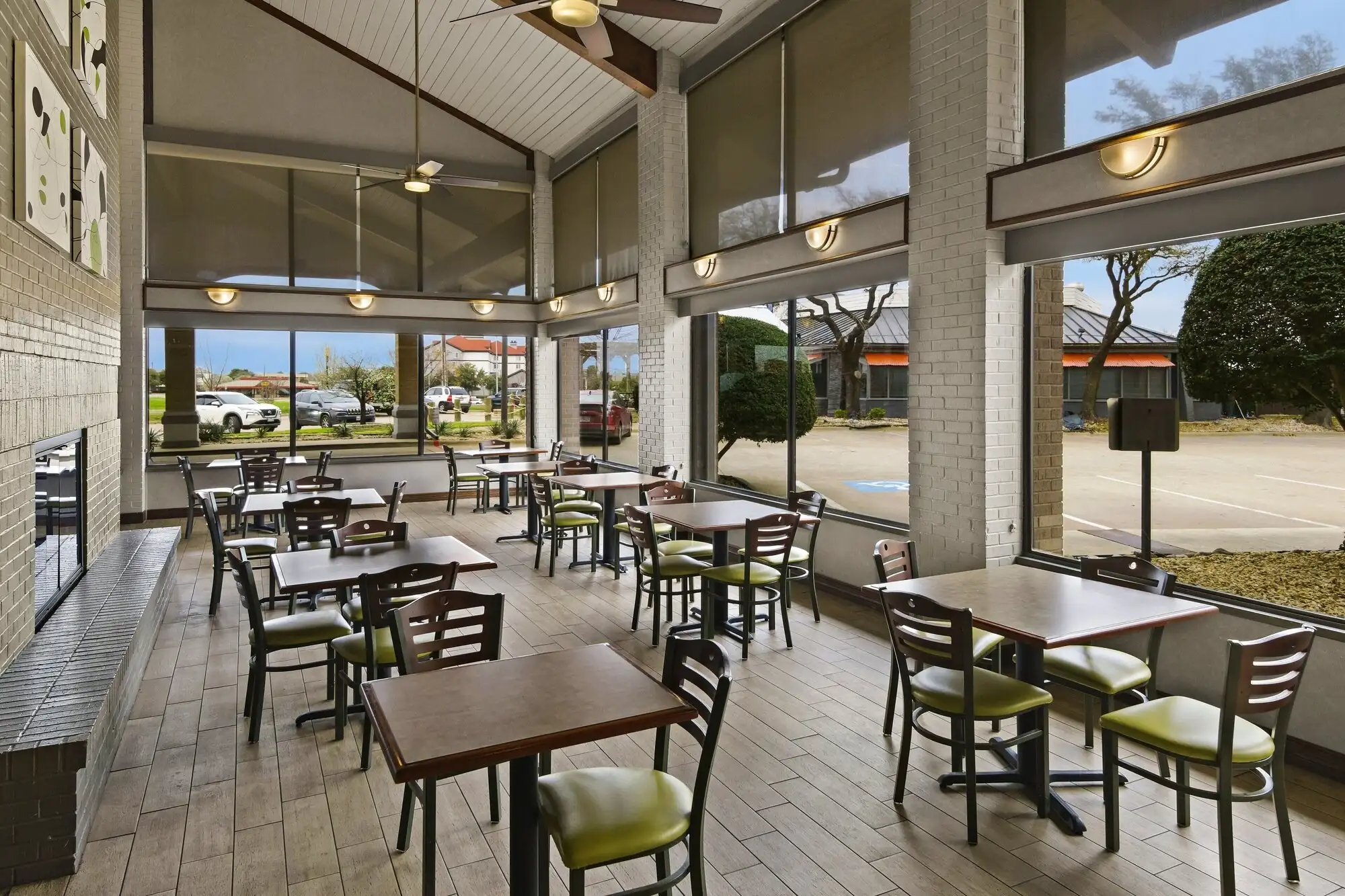 Red Roof Inn Dallas, DFW Airport North dining area